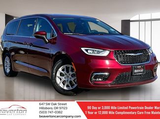 Used 2023 Chrysler Pacifica Touring-L FWD video 1