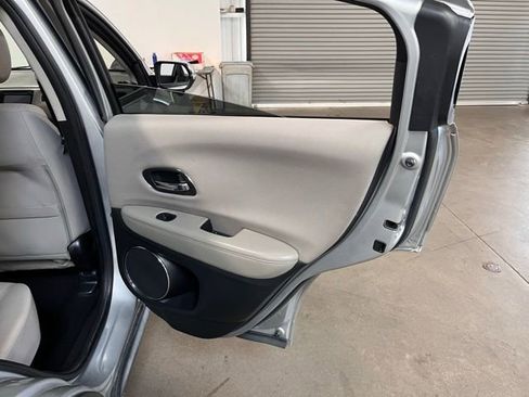 Used 2016 Honda HR-V EX image 15