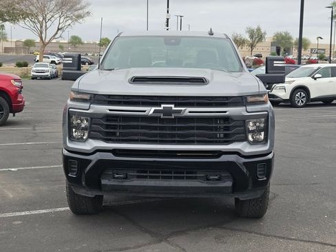 Used 2024 Chevrolet Silverado 2500 Custom w/ Custom Value Package image 2