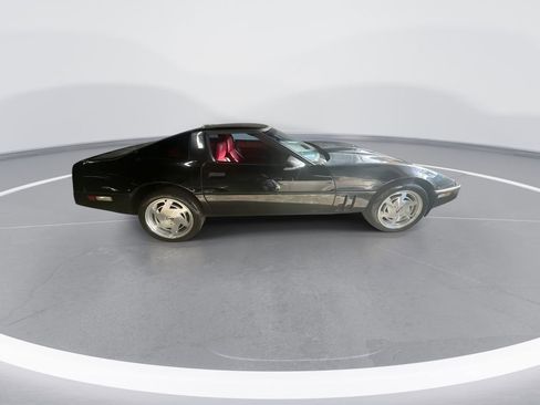 Used 1988 Chevrolet Corvette Coupe image 9