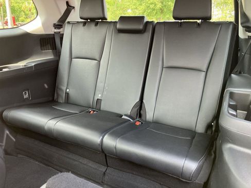 Certified 2024 Toyota Grand Highlander AWD image 29