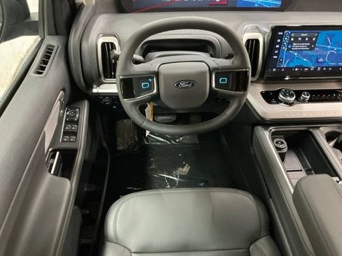 New 2026 Ford Expedition Active AWD/4WD image 11