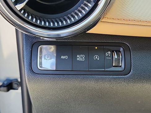 New 2026 Chevrolet Equinox ACTIV AWD/4WD image 16