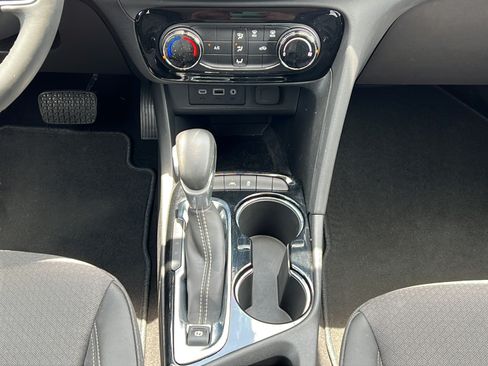 Used 2023 Buick Encore GX Preferred FWD image 18
