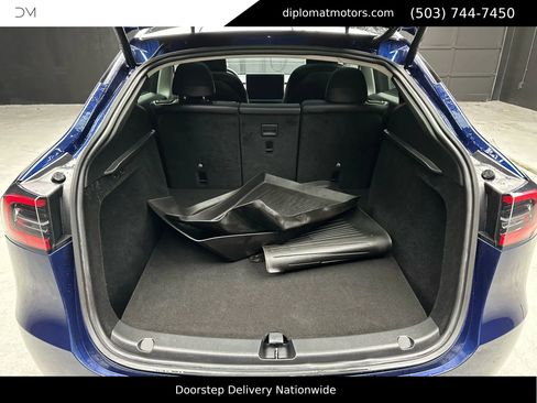 Used 2023 Tesla Model Y Long Range image 39