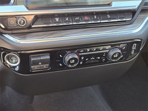 Used 2024 Chevrolet Silverado 2500 LT w/ Convenience Package image 22