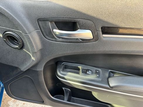 Used 2020 Chrysler 300 S image 17