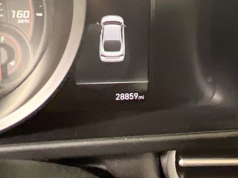 Used 2023 Hyundai Elantra SEL image 12