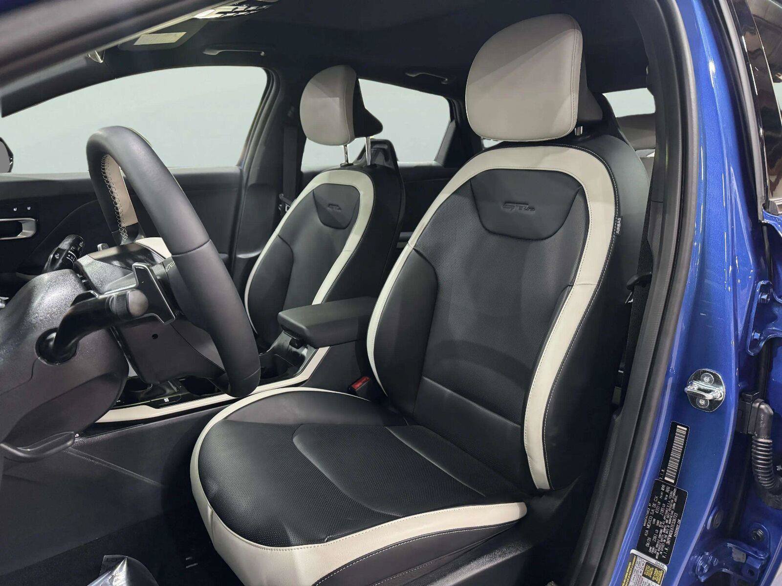 Used 2026 Kia K4 GT-Line w/ GT-Line Premium Package FWD image 17