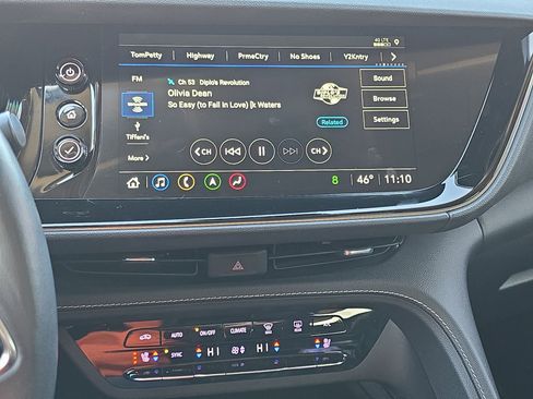 Used 2022 Buick Envision Avenir w/ Technology Package II image 16