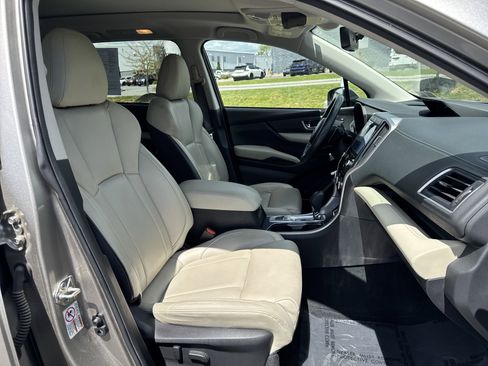 Used 2020 Subaru Ascent Limited w/ Technology Package AWD/4WD image 16