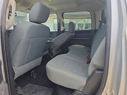 Used 2018 RAM 2500 Tradesman w/ Chrome Appearance Group AWD/4WD image 8