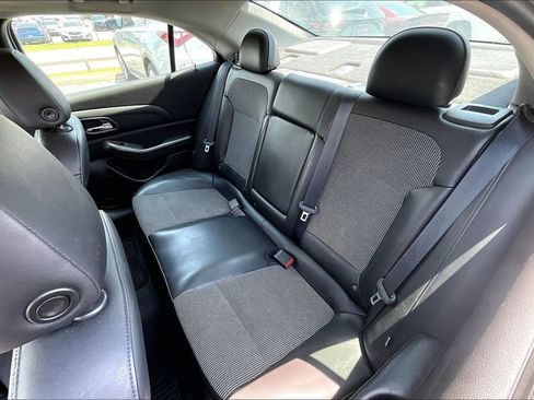Used 2015 Chevrolet Malibu LT FWD image 34