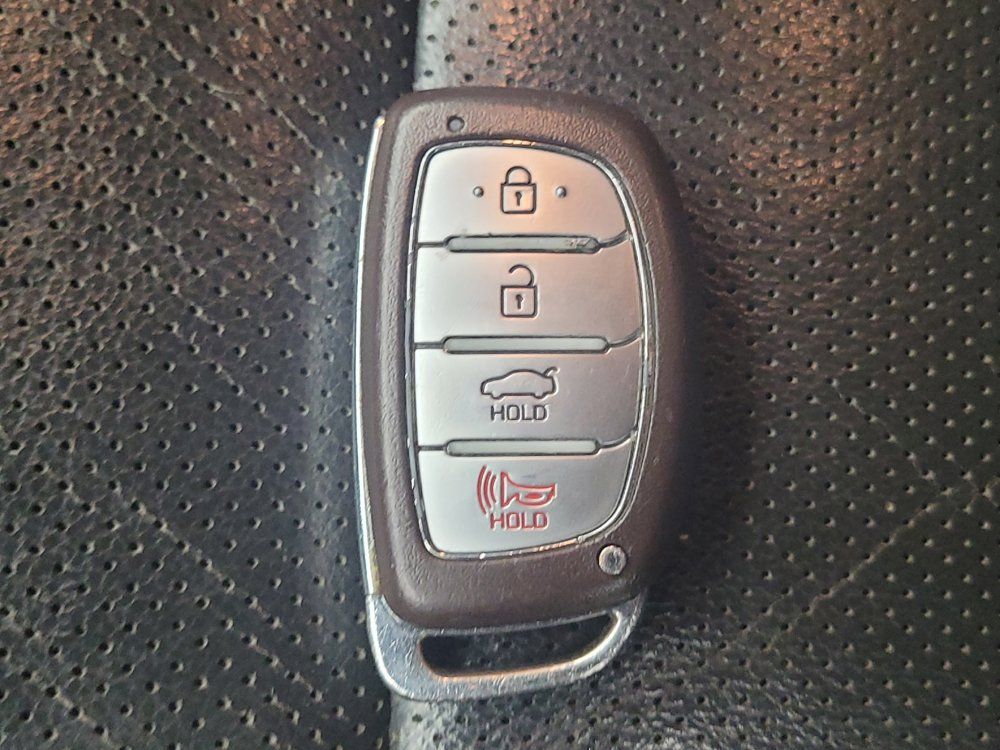 Used 2018 Hyundai Elantra Sport FWD image 32