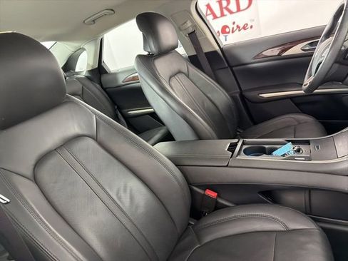 Used 2013 Lincoln MKZ image 16