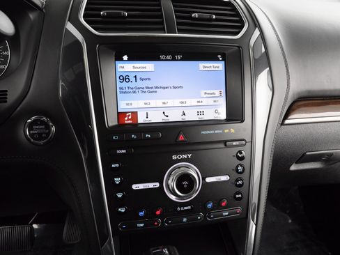 Used 2019 Ford Explorer Platinum image 36