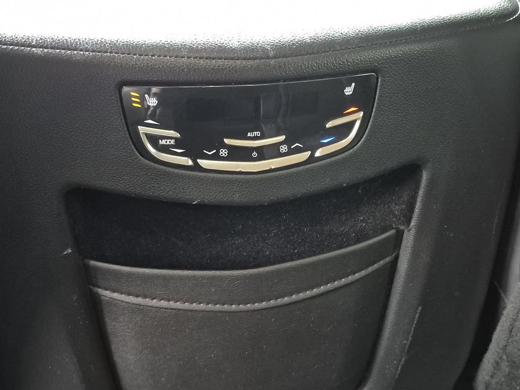 Used 2018 Cadillac Escalade 4WD image 13
