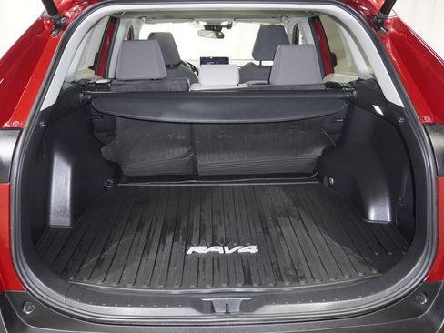 Used 2023 Toyota RAV4 XLE w/ Convenience Package AWD/4WD image 7