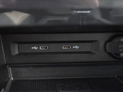 Certified 2023 Volkswagen Tiguan SE w/ Panoramic Sunroof Package image 16