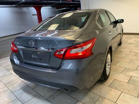 Used 2016 Nissan Altima 2.5 S FWD image 6