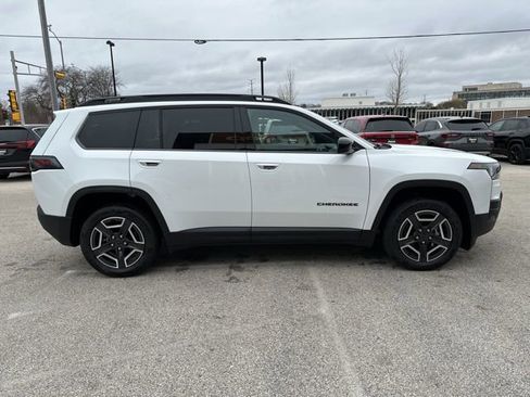 New 2026 Jeep Cherokee Laredo AWD/4WD image 5