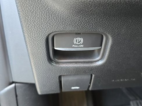 Used 2022 Jeep Grand Cherokee L Limited image 19