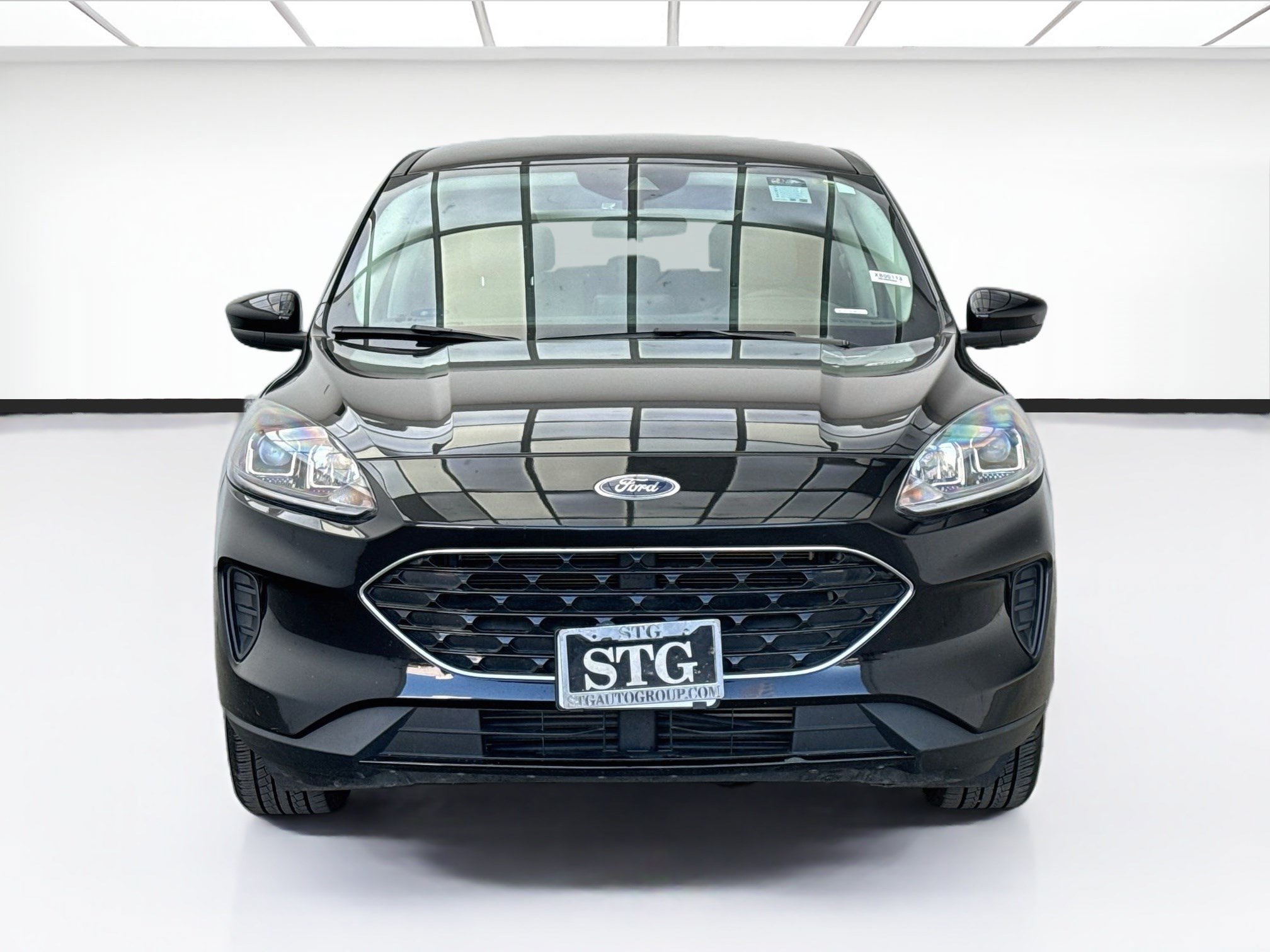 Used 2021 Ford Escape SE w/ SE Sport Appearance Package FWD image 2