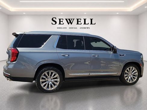Used 2022 GMC Yukon Denali w/ Denali Premium Package AWD/4WD image 5