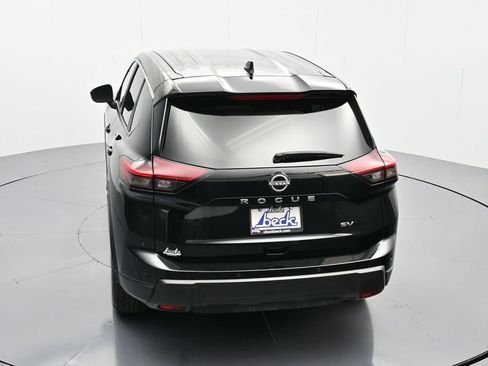 Used 2024 Nissan Rogue SV image 35