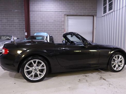Used 2013 MAZDA MX-5 Miata Grand Touring w/ Premium Pkg image 5