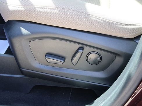 Certified 2022 Ford Explorer XLT AWD/4WD image 25