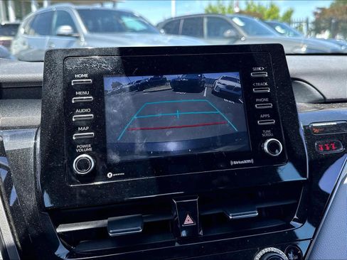 Used 2022 Toyota Camry SE FWD image 16