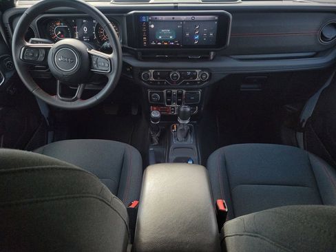 Certified 2024 Jeep Wrangler Unlimited Rubicon AWD/4WD image 3