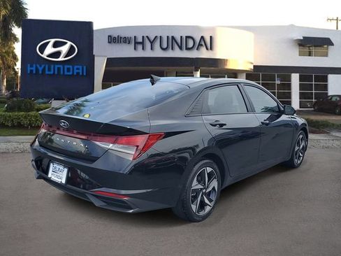 Certified 2023 Hyundai Elantra SEL w/ Convenience Package FWD image 6