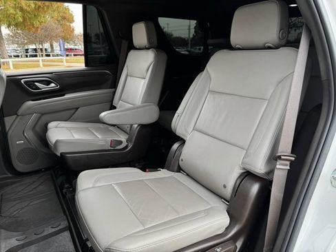 Used 2022 Chevrolet Tahoe LT w/ LT Signature Package image 28