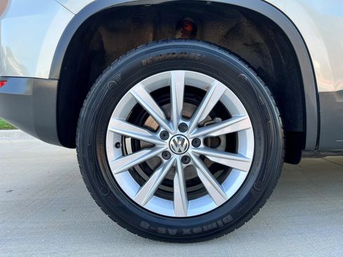 Used 2014 Volkswagen Tiguan SE FWD image 39