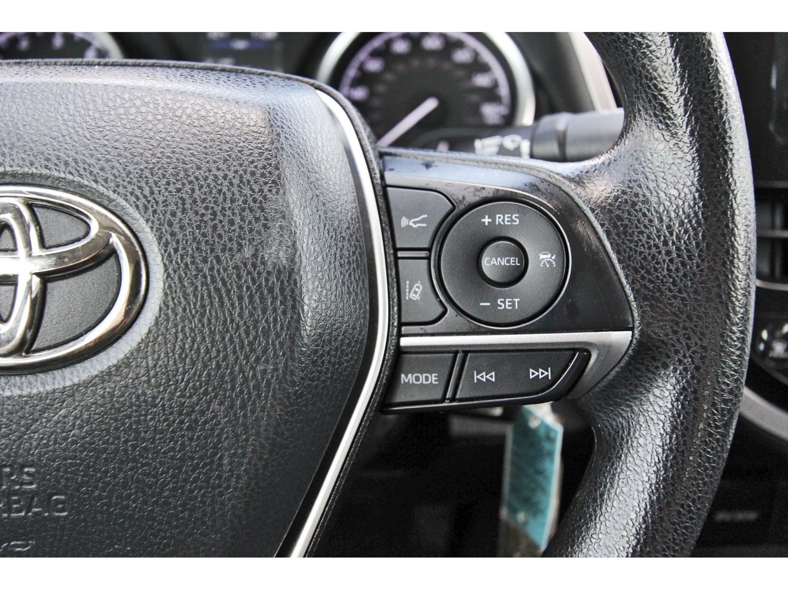 Used 2023 Toyota Camry LE FWD image 17