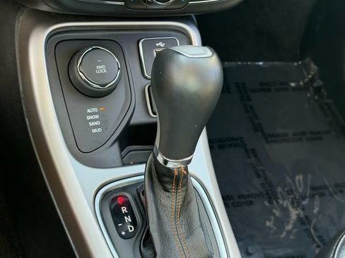 Used 2018 Jeep Compass Latitude w/ Popular Equipment Group AWD/4WD image 31