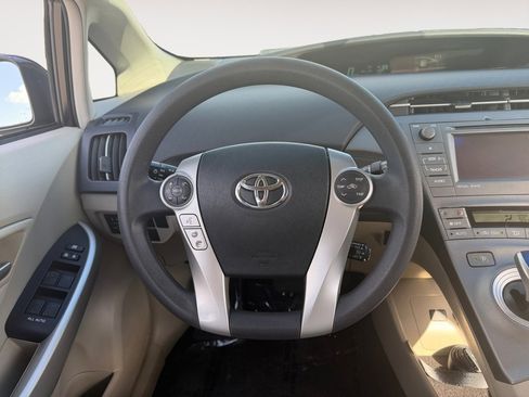 Used 2013 Toyota Prius Three image 12