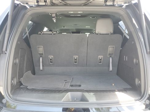 Used 2021 GMC Yukon SLT RWD image 9