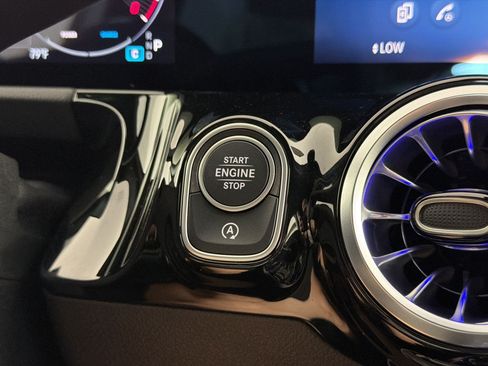 Used 2026 Mercedes-Benz GLA 250 4MATIC image 17