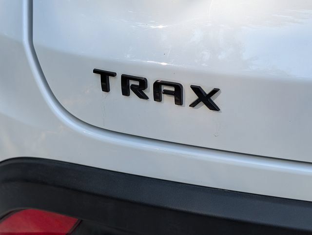Used 2024 Chevrolet Trax RS FWD image 38