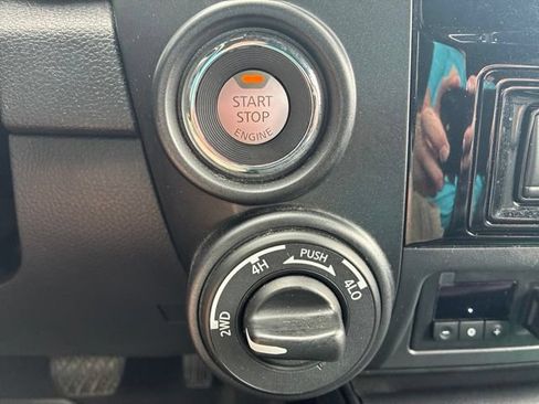 Used 2023 Nissan Titan PRO-4X w/ Pro-4x Convenience Package AWD/4WD image 37