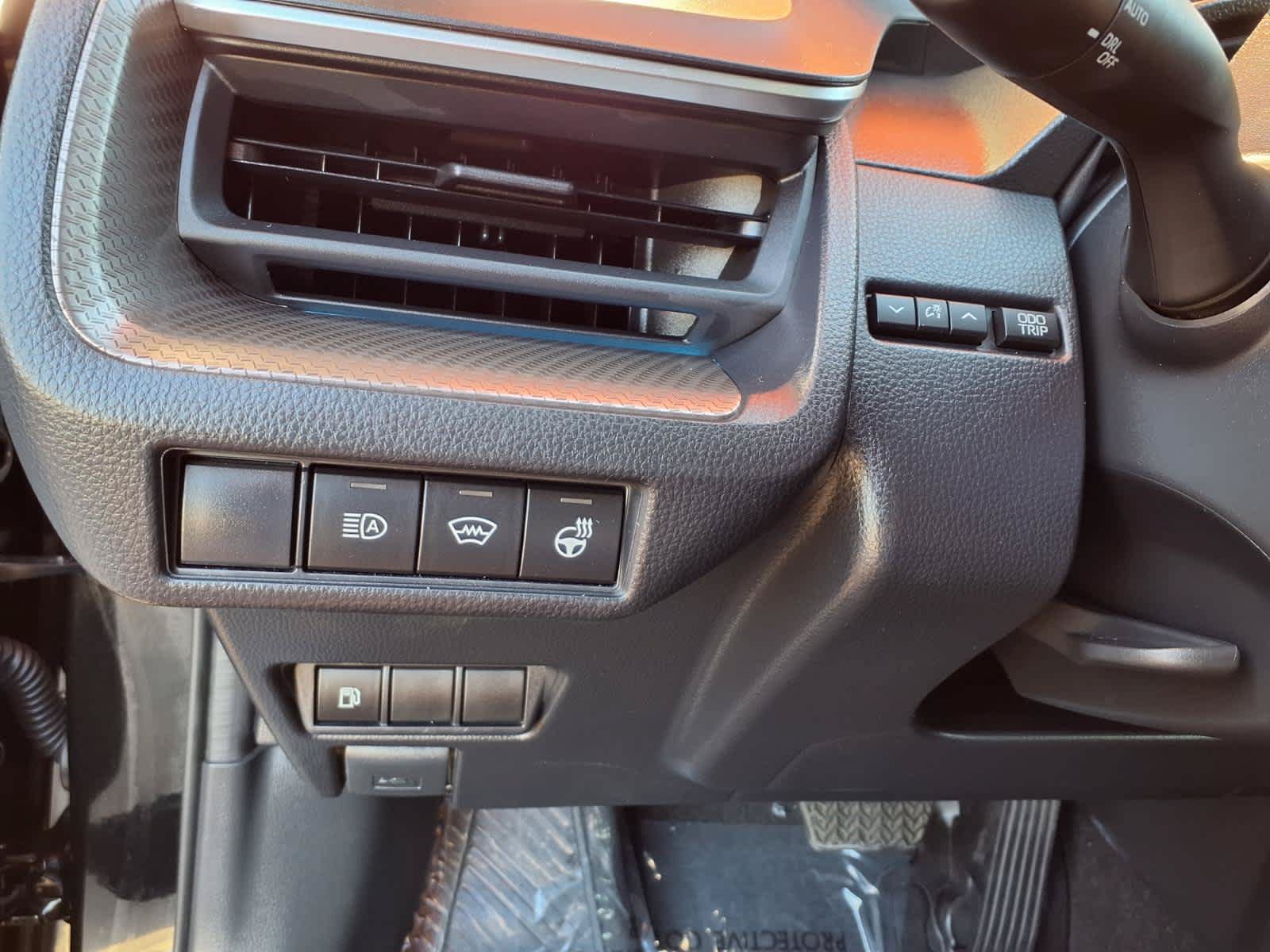 Certified 2026 Toyota Prius XLE FWD image 17