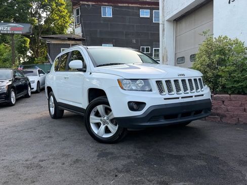 Used 2016 Jeep Compass Latitude AWD/4WD image 16