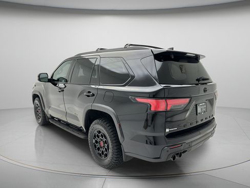 Used 2024 Toyota Sequoia TRD Pro AWD/4WD image 7