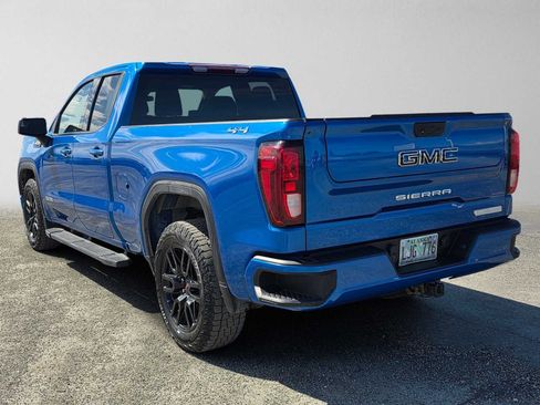 Used 2022 GMC Sierra 1500 Elevation w/ LPO, Elevation Black Package AWD/4WD image 5