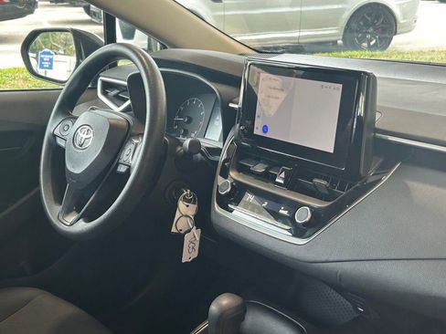 Used 2024 Toyota Corolla LE image 27