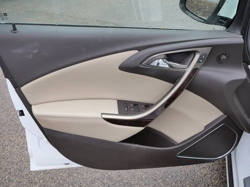 Used 2015 Buick Verano Convenience image 28