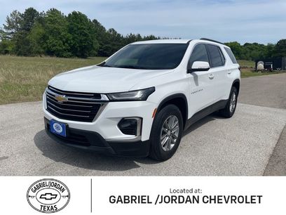 Used 2023 Chevrolet Traverse LT